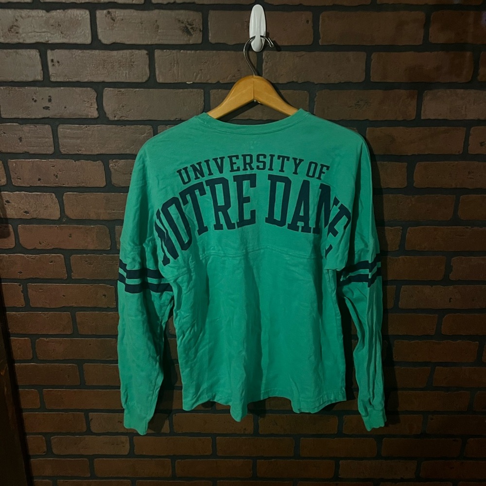 Notre Dame woman’s Small long Sleeve - Picture 2 of 2